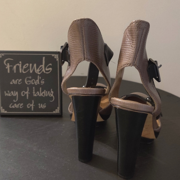 Brown and Black Platform heels Ann Taylor Size 6 - Picture 4 of 5